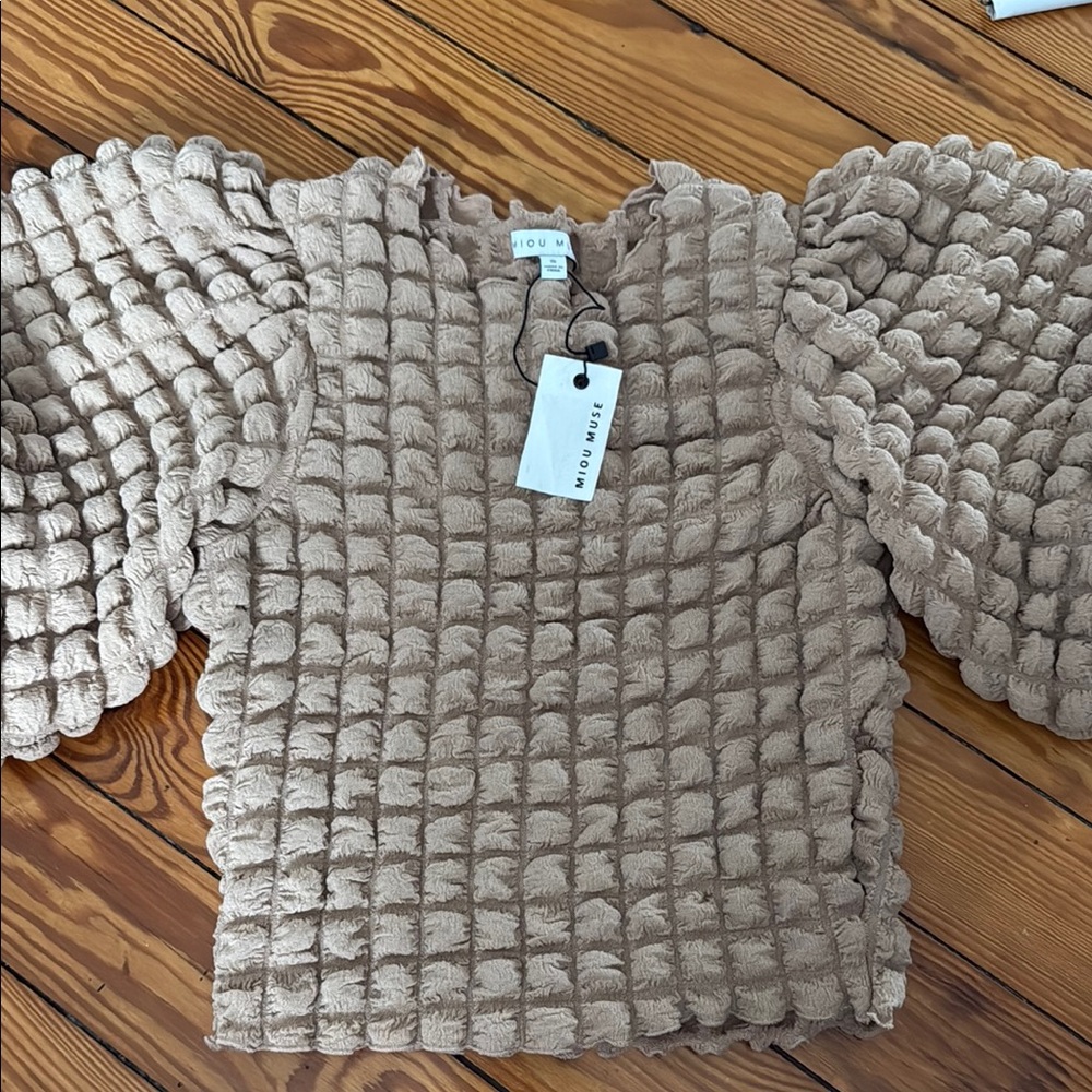 Touu Beige Textured Puff Sleeve Top